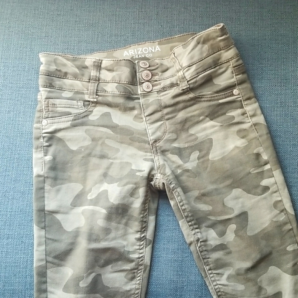 Girls Khaki pants size 10